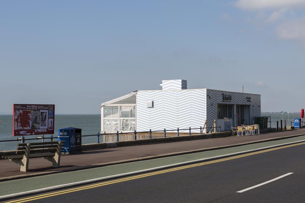 Southend Guest House - Close To Beach, Train Station & Southend Airport エクステリア 写真
