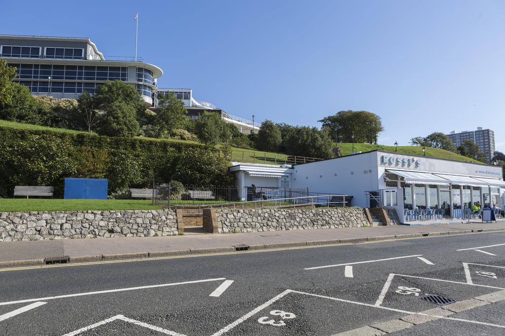 Southend Guest House - Close To Beach, Train Station & Southend Airport エクステリア 写真